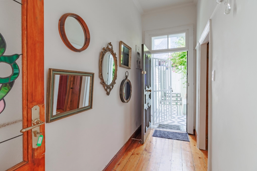 To Let 4 Bedroom Property for Rent in Gardens Western Cape